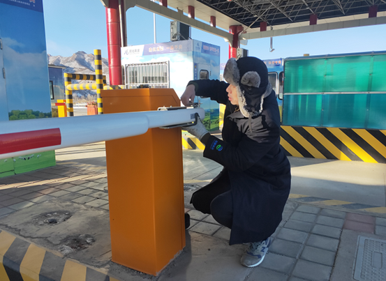 �ӱ����ټ��F�е·ֹ�˾�������L����